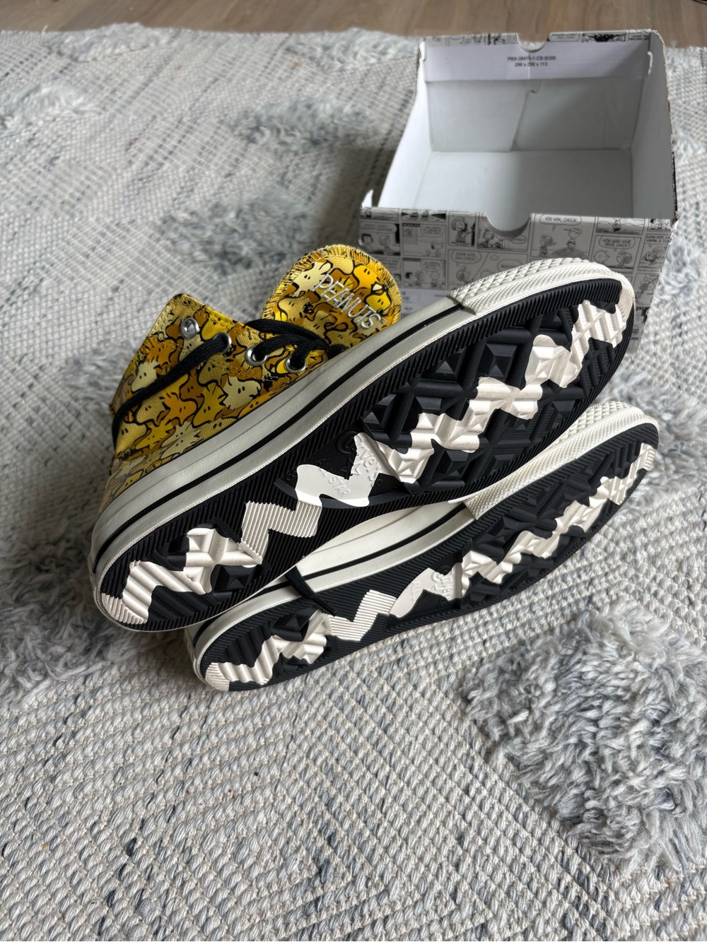 Converse - Picture 9 of 10